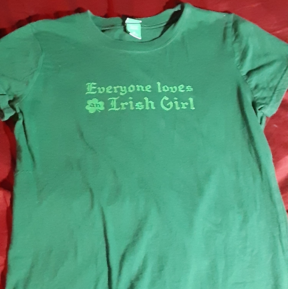 Graphic tee